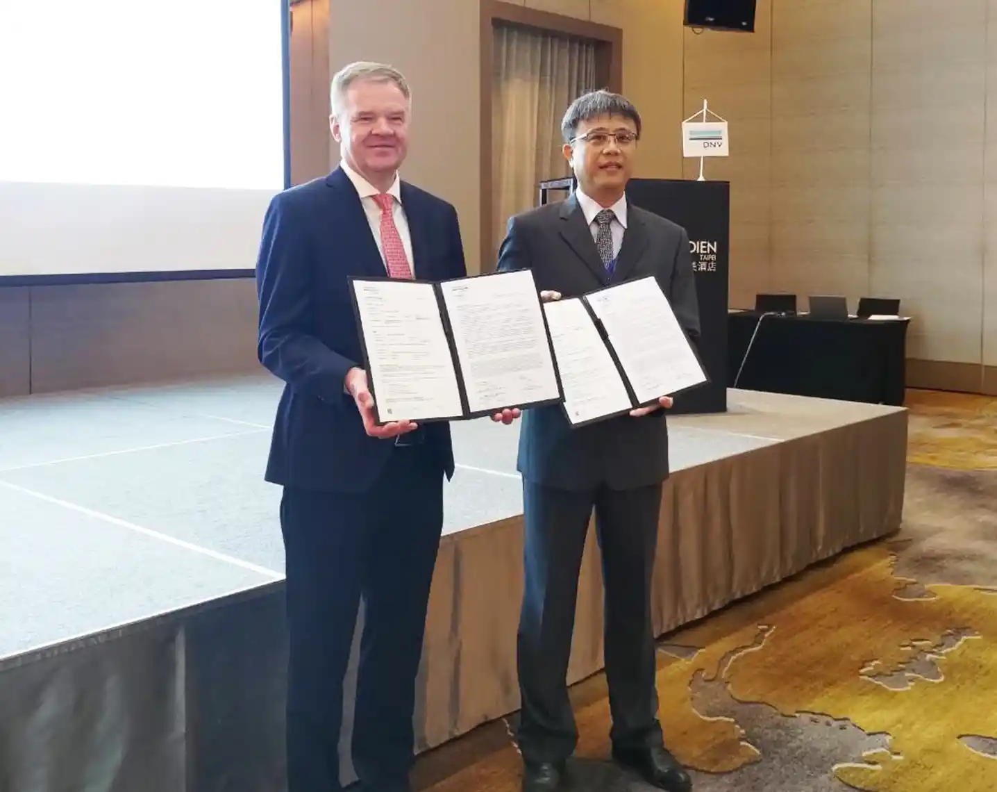 CSBC Presents "Methanol Dual-Fuel Ship Integration Solution" at the 9th DNV Conference