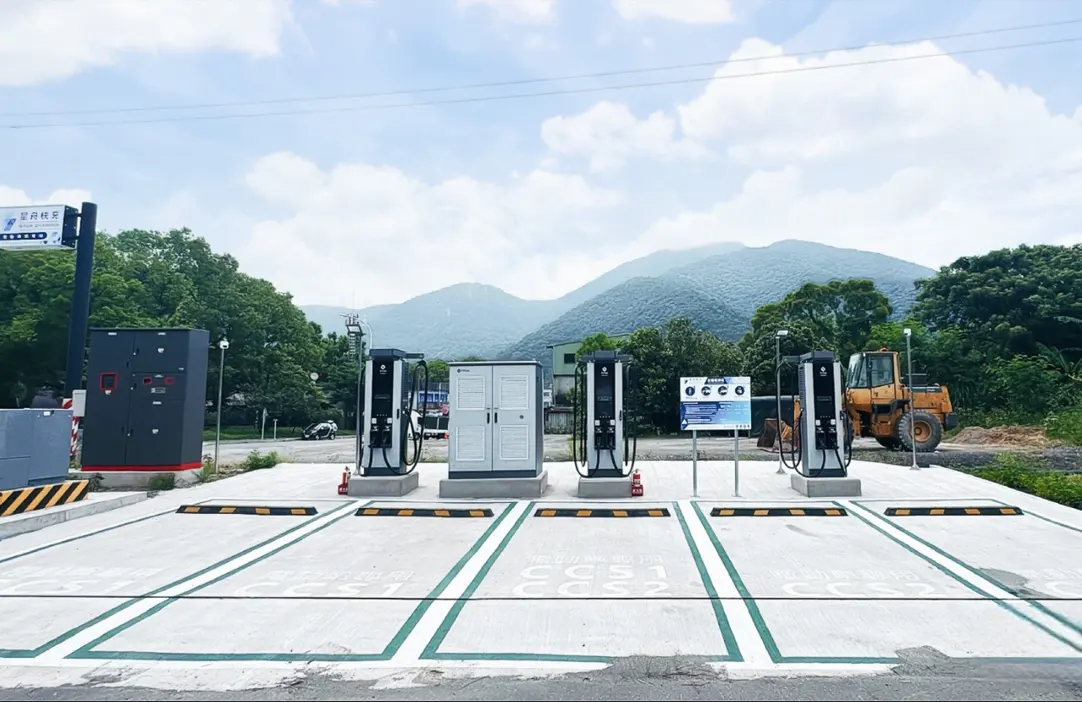 星舟快充攜手台鐵打造東部鐵路首個電車充電網　補齊花東觀光充電缺口
