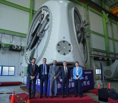Vestas 與中能離岸風場舉行首件於臺灣組裝風機輪轂完工典禮